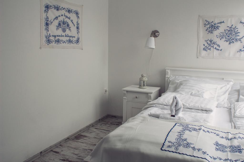 Deak Udvarhaz Hotel Kakucs ห้อง รูปภาพ